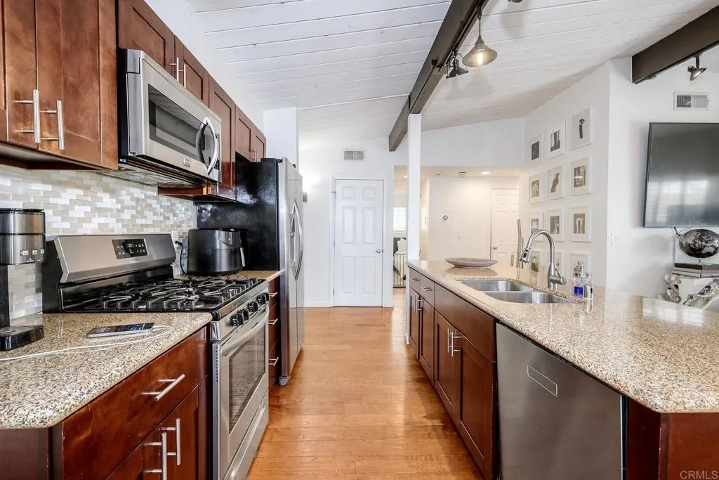 https://cdn.realtyfeed.com/cdn/127/307064108/003f0a03e9c2859fb04c085148b5aa74.webp