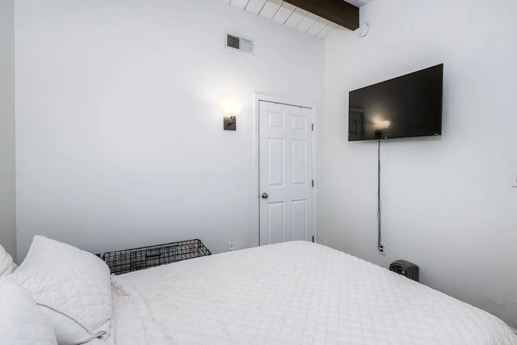 https://cdn.realtyfeed.com/cdn/127/307064108/3c1bb0eee1c2f760da344cc58d2cf651.webp