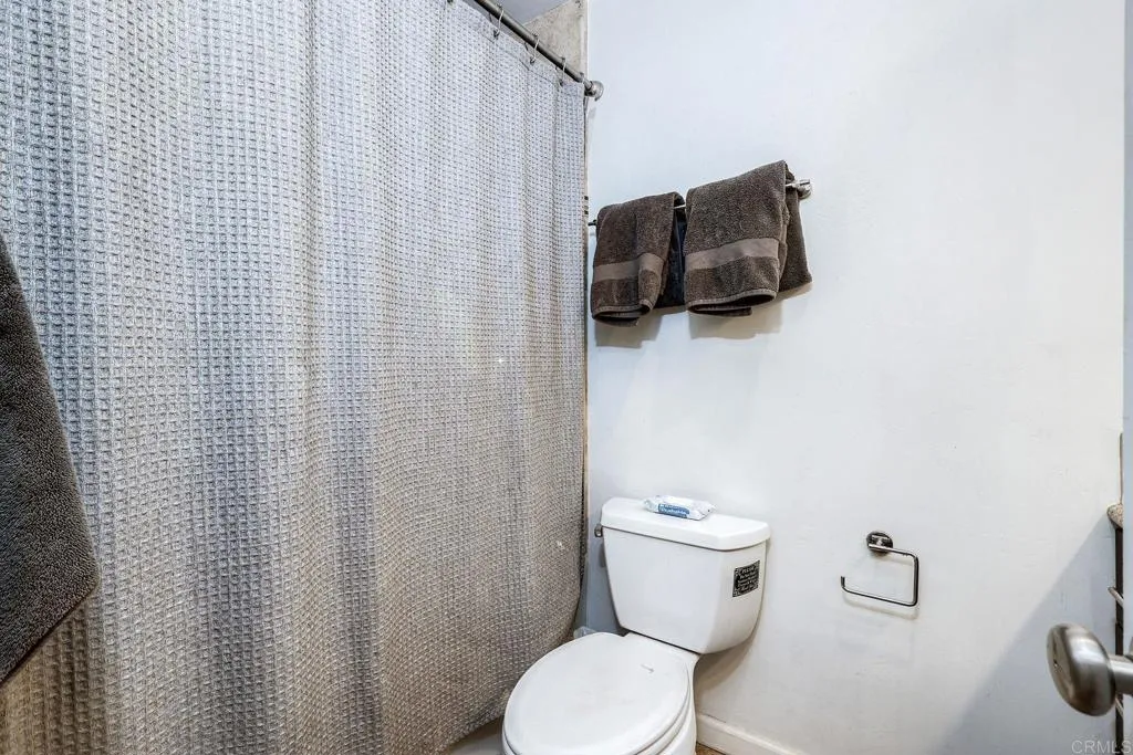 https://cdn.realtyfeed.com/cdn/127/307064108/eef39869d90b4b73010136a19b098271.webp
