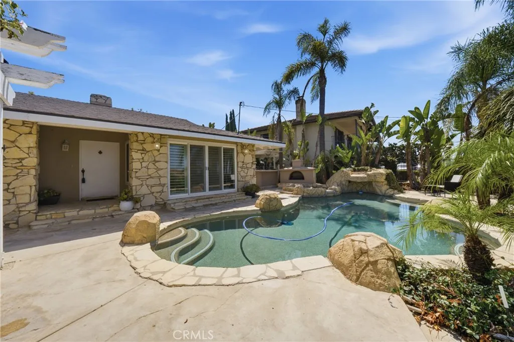 North Tustin, CA 92705