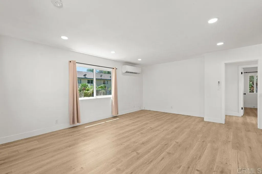 https://cdn.realtyfeed.com/cdn/127/307064293/212e279e1f39af3b24bb878cdda1386e.webp