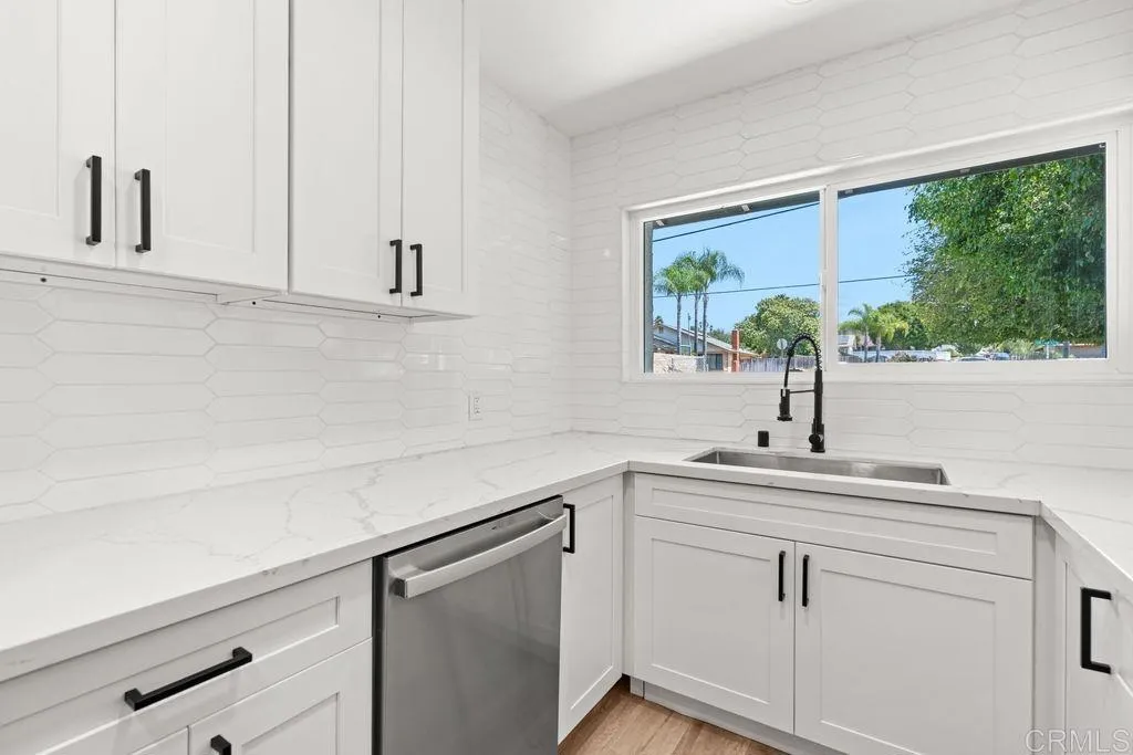https://cdn.realtyfeed.com/cdn/127/307064293/22bba4af8f77a732e6e38aa8c1c8c356.webp