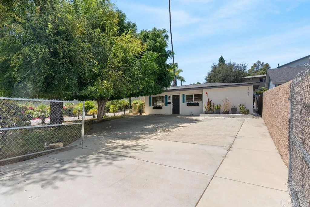 1061 Old Stage Road, Fallbrook, CA 92028 - Photo 5 of 42, Fallbrook, CA