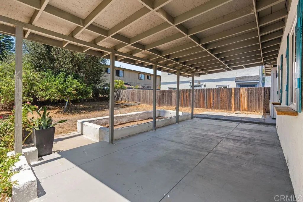 https://cdn.realtyfeed.com/cdn/127/307064293/b98dc6bd59d08db6945f23b3c0bc7015.webp