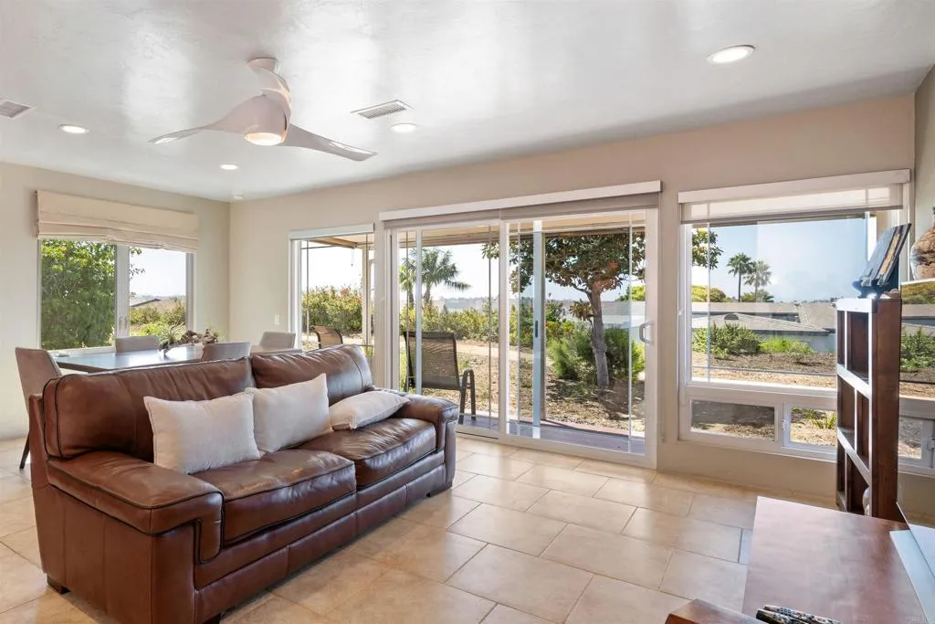 https://cdn.realtyfeed.com/cdn/127/307064315/81ed2a42cb2fa6c76021d6246961b94f.webp
