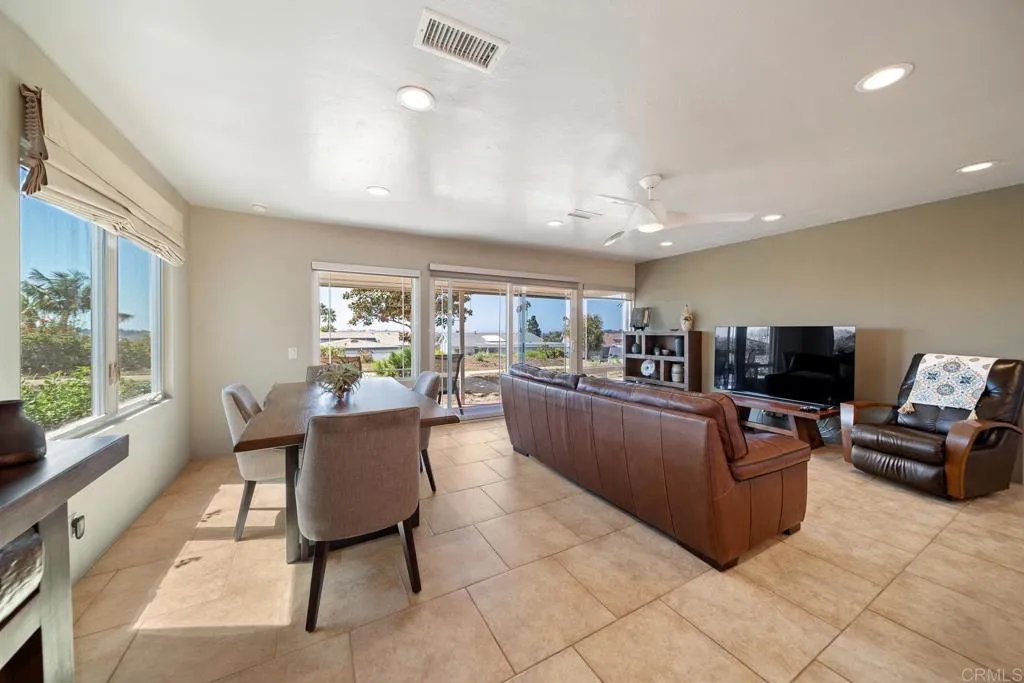 https://cdn.realtyfeed.com/cdn/127/307064315/998e91a33702087a0e0fdd41576f9bb3.webp
