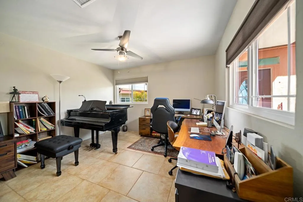 https://cdn.realtyfeed.com/cdn/127/307064315/e3dbbd4ea114569feb51e9db11fac0f9.webp