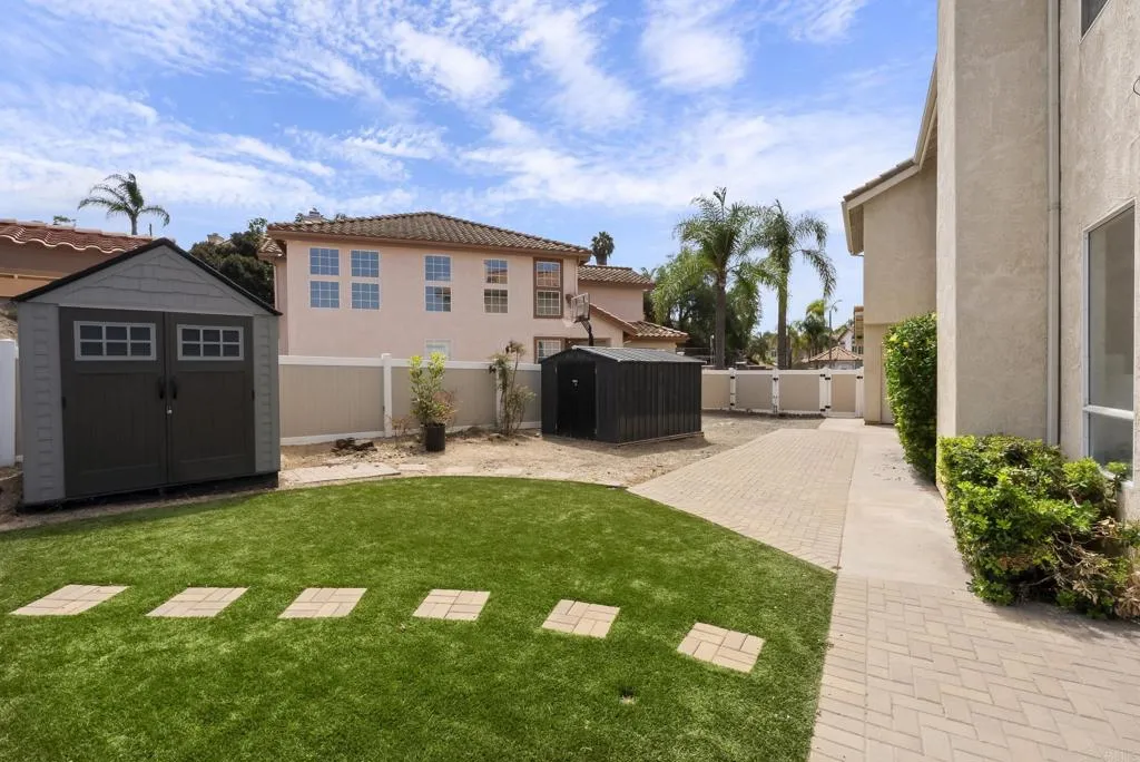 https://cdn.realtyfeed.com/cdn/127/307064384/1b8b6f59e5c54eb44dd704e2c48a304d.webp