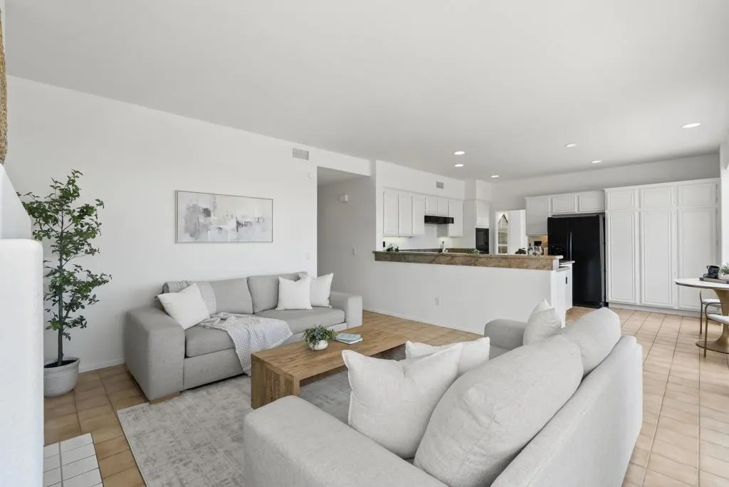 https://cdn.realtyfeed.com/cdn/127/307064384/1dd1576e869b1c49e466f052f9a4c4fe.webp