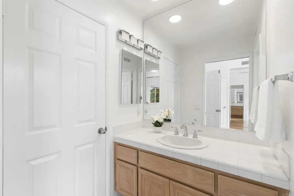 https://cdn.realtyfeed.com/cdn/127/307064384/219316d97a8d2a261d46a59c45cc3a06.webp
