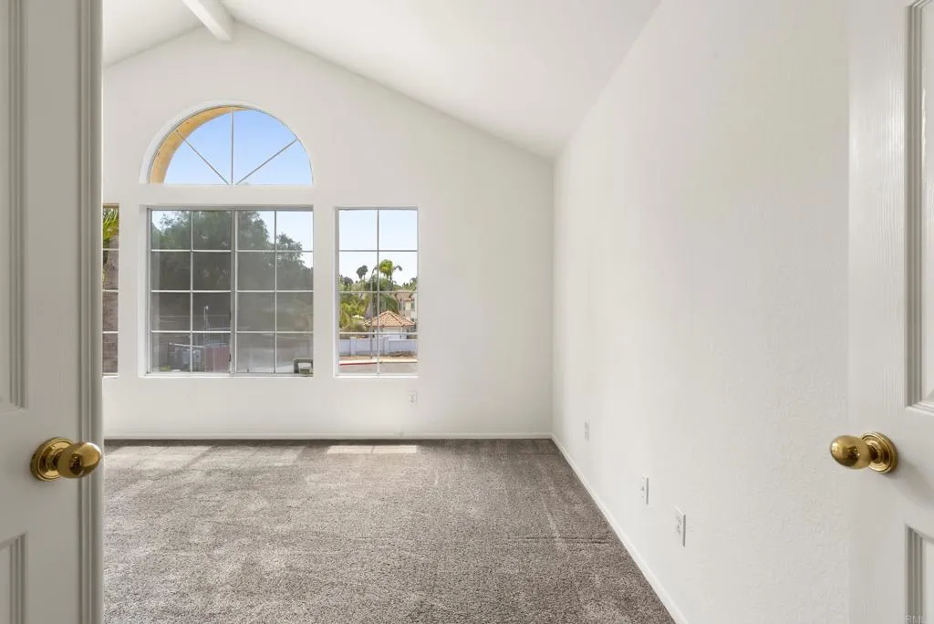 https://cdn.realtyfeed.com/cdn/127/307064384/22a6220d46103018dd86f901d9490313.webp