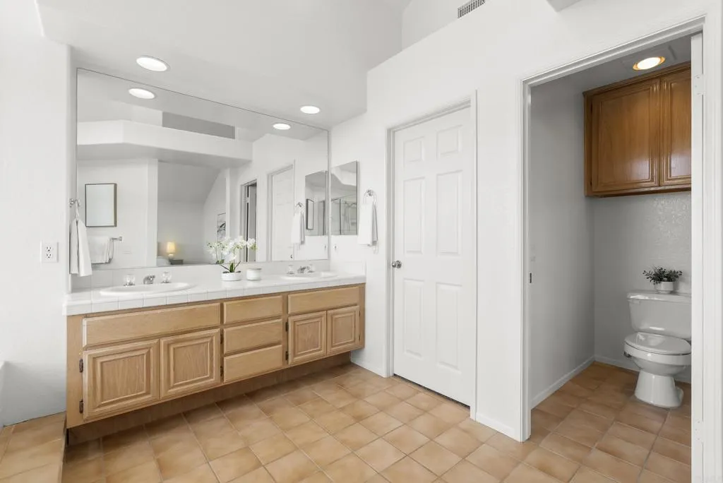 https://cdn.realtyfeed.com/cdn/127/307064384/3055a16790d312a595e1c644bcf83bac.webp