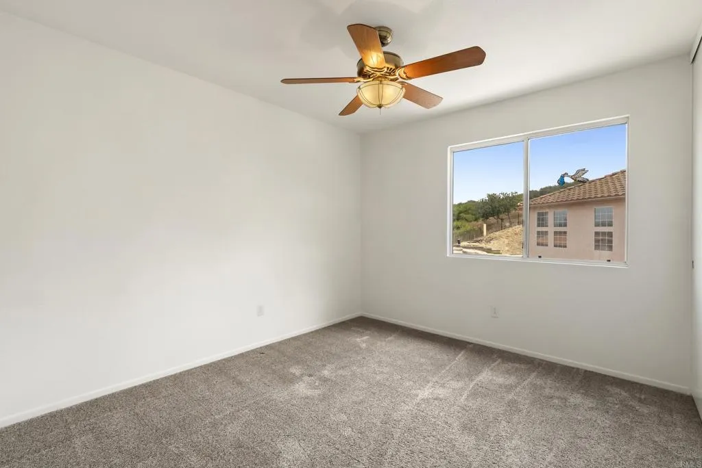 https://cdn.realtyfeed.com/cdn/127/307064384/783dbd77395ac9461d5bdbe53c9315a3.webp