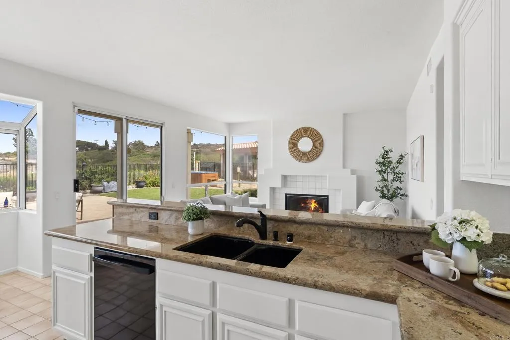 https://cdn.realtyfeed.com/cdn/127/307064384/84dae2cdd1e07dcb98d3cd7d12517504.webp