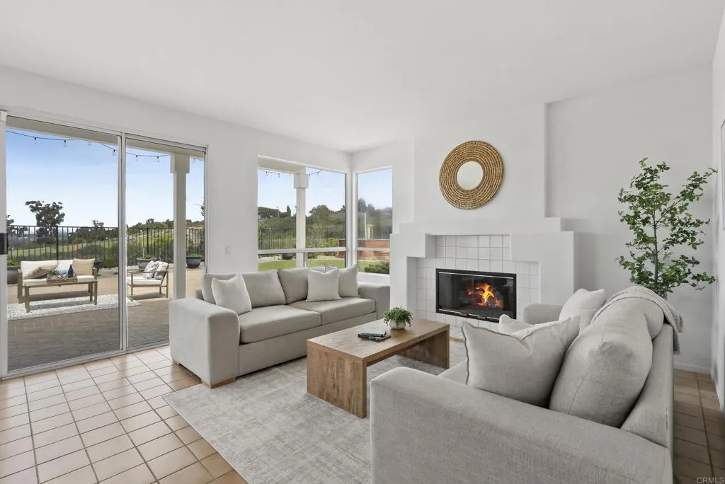 https://cdn.realtyfeed.com/cdn/127/307064384/872f3ab834e4bb4a32d5f188af6a246a.webp