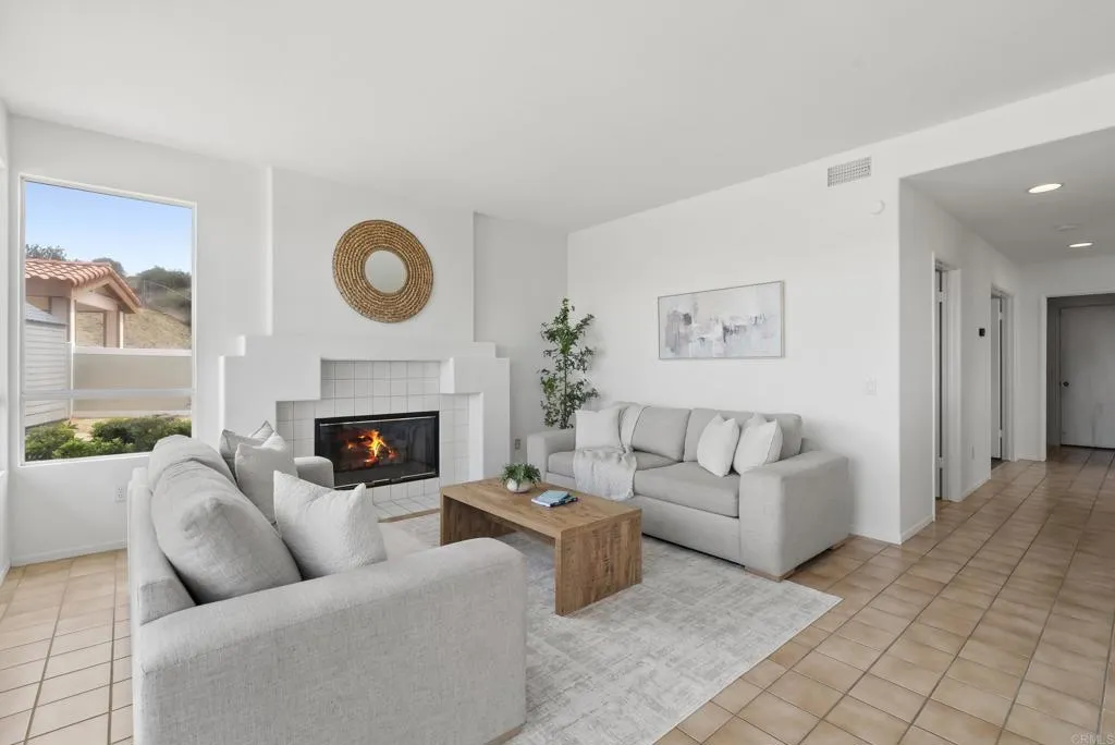 https://cdn.realtyfeed.com/cdn/127/307064384/b87a1daf232ec4db3d73383bfe19d6d4.webp