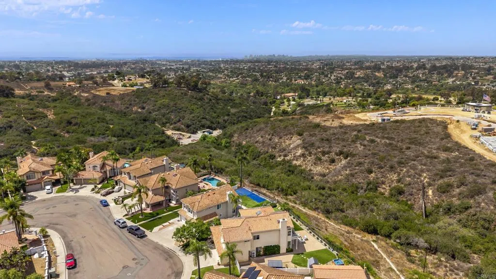 https://cdn.realtyfeed.com/cdn/127/307064384/c78b953ce256c395f5792ee192184859.webp