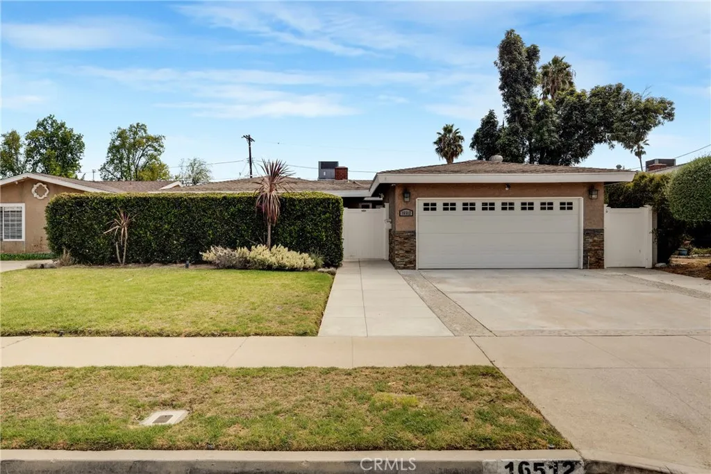 16512 Tupper