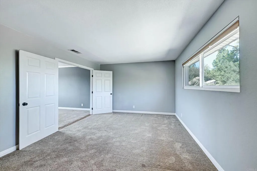 https://cdn.realtyfeed.com/cdn/127/307064420/4cde9a6df137f73efdf5f1a8e767117e.webp