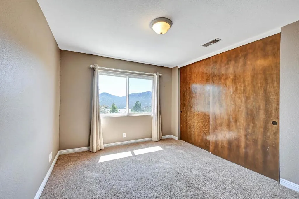 https://cdn.realtyfeed.com/cdn/127/307064420/51e79d97bb9c3ec4549706d23bac5765.webp