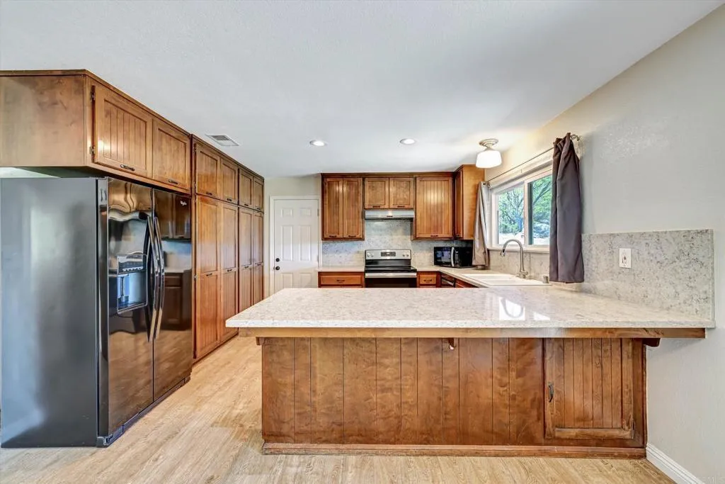 https://cdn.realtyfeed.com/cdn/127/307064420/75f8faa4000d836930e9c82f03a7a80b.webp
