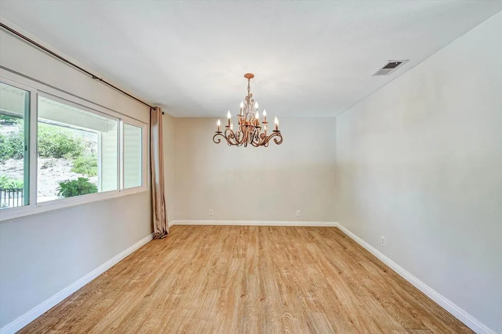 https://cdn.realtyfeed.com/cdn/127/307064420/ed6ea44dc3d30436f8c0d8daeb88dd45.webp