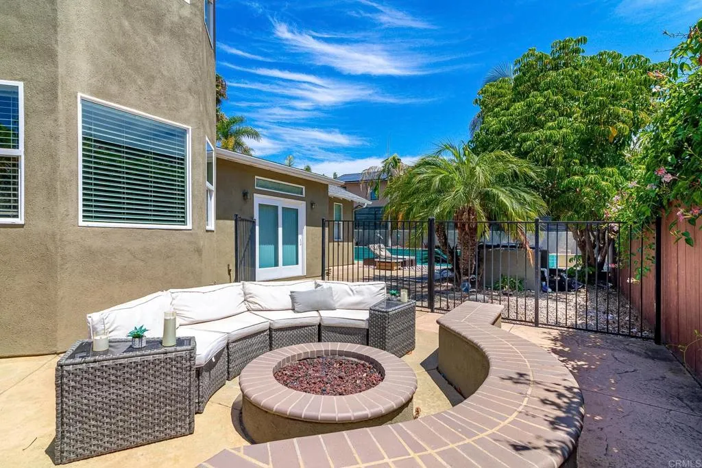 https://cdn.realtyfeed.com/cdn/127/307064424/5eaf1f2968c20ea67bfeb136f5a4b88e.webp