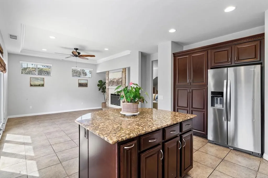 https://cdn.realtyfeed.com/cdn/127/307064424/fd4c91d6f97b4160be51be1c6984eae6.webp