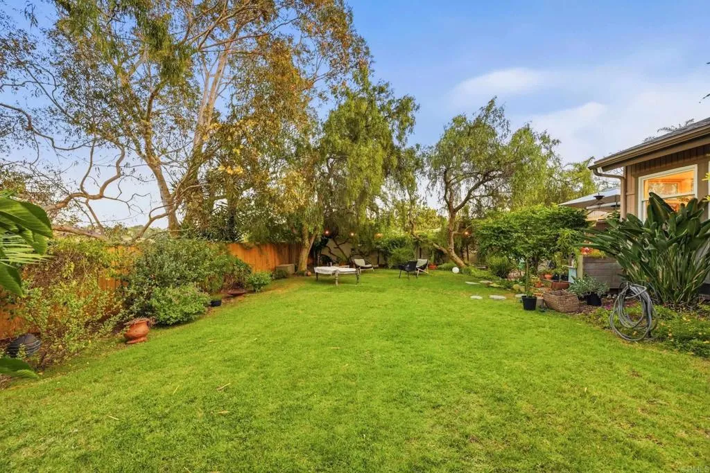 https://cdn.realtyfeed.com/cdn/127/307064432/131f7773a366b43a98e1217886d3b9b1.webp
