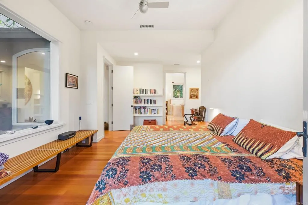 https://cdn.realtyfeed.com/cdn/127/307064432/498f2ece34eaba71e84aa6551b4e03ce.webp