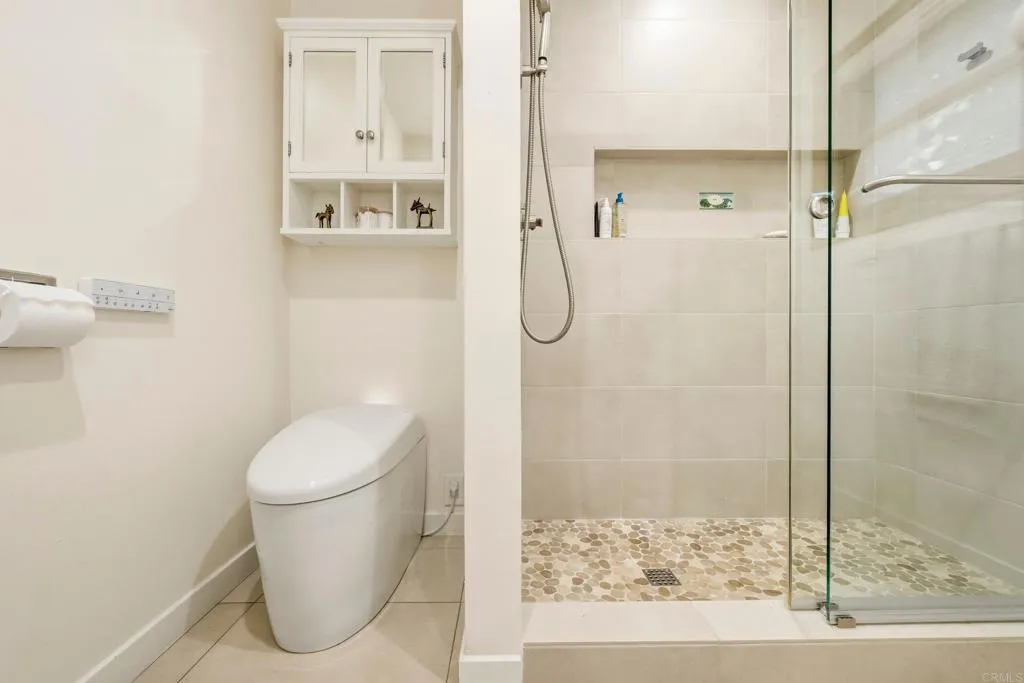https://cdn.realtyfeed.com/cdn/127/307064432/b15bb25bc87d9bac7b9b3cbb81864129.webp