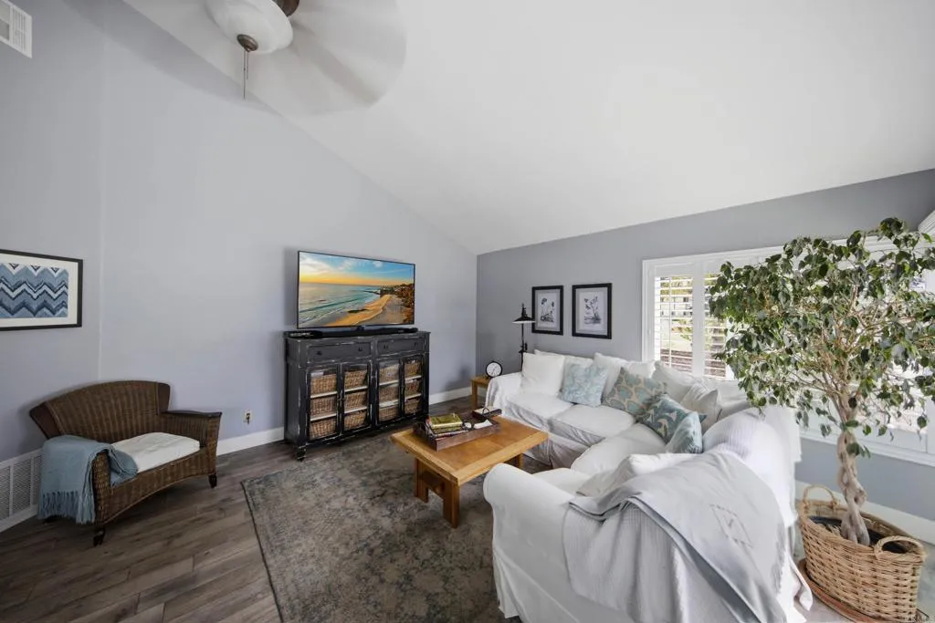 https://cdn.realtyfeed.com/cdn/127/307064452/0ae60e2b79354e7e91ed399af17bcf60.webp