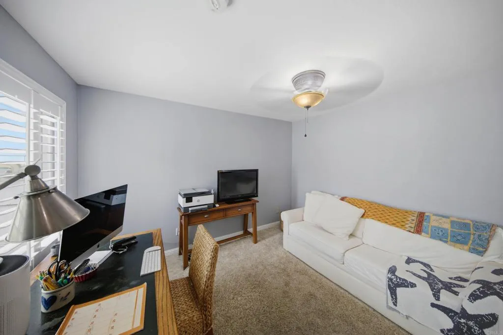 https://cdn.realtyfeed.com/cdn/127/307064452/46970add421d7f9110129b1988dc7f2f.webp