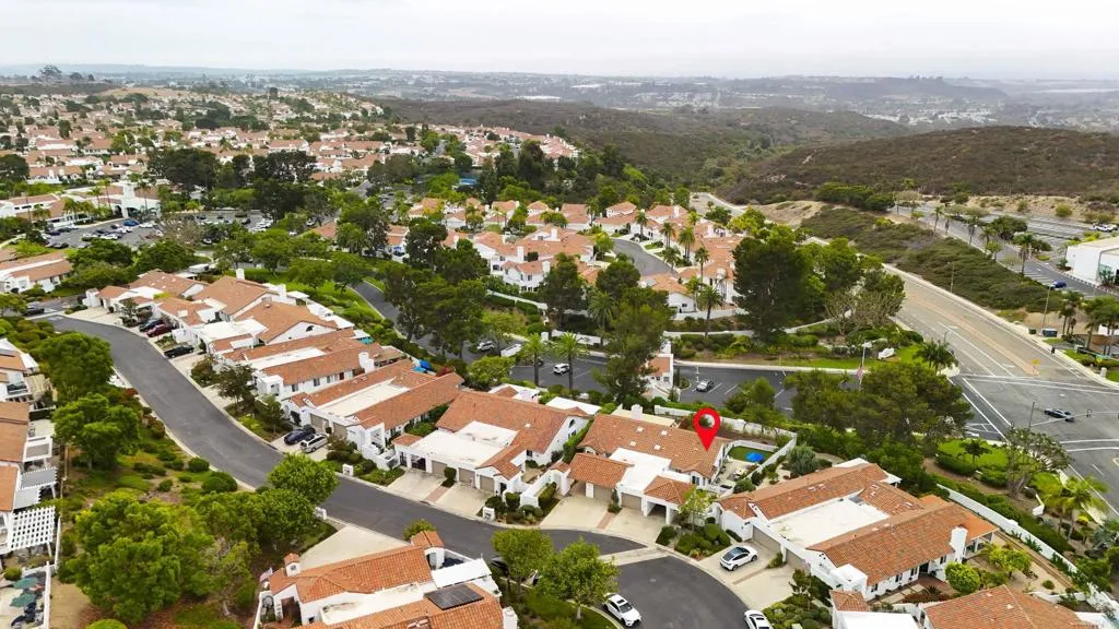 https://cdn.realtyfeed.com/cdn/127/307064452/b35c0a696be49f9af21fe8a40f52911f.webp