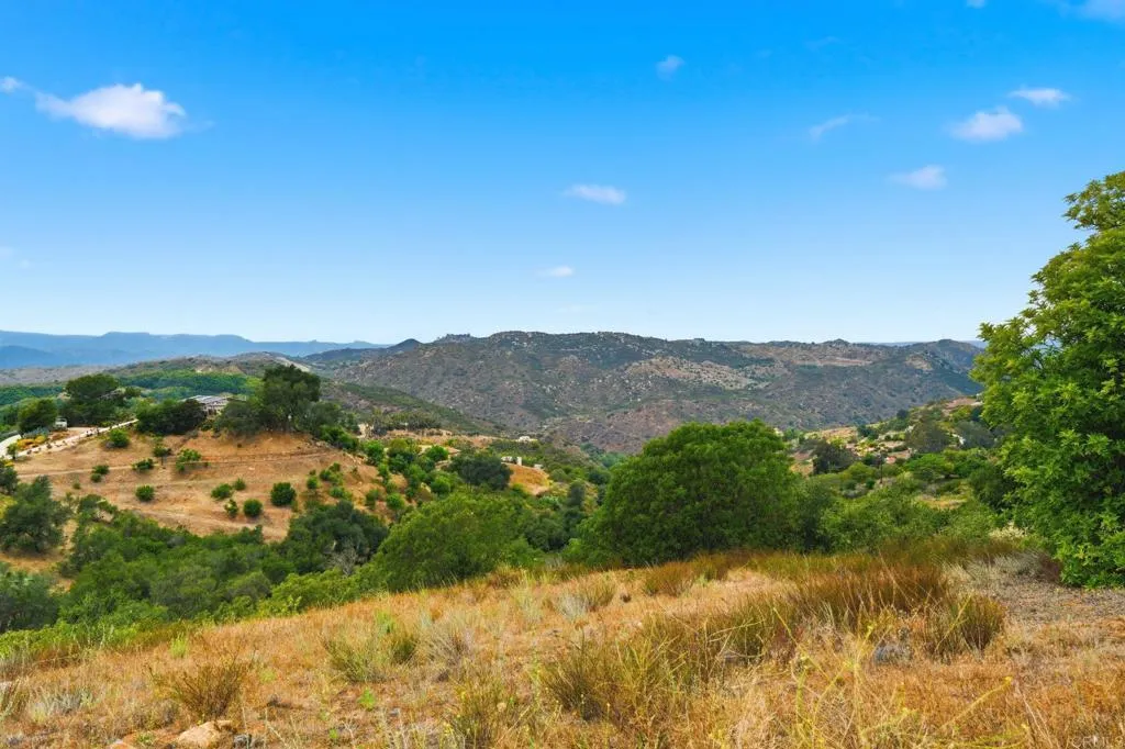803 803 Quail Hill, Fallbrook, CA 92028 - Photo 5 of 36, Fallbrook, CA