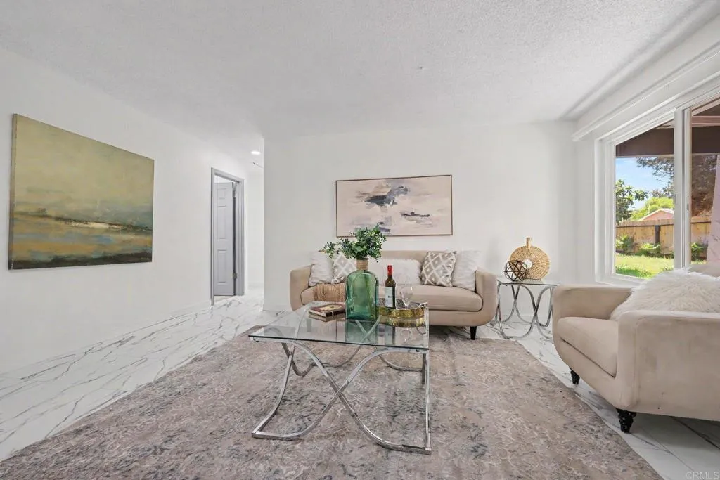 https://cdn.realtyfeed.com/cdn/127/307064554/938b642c8a9f4a2a029436e49989ef01.webp