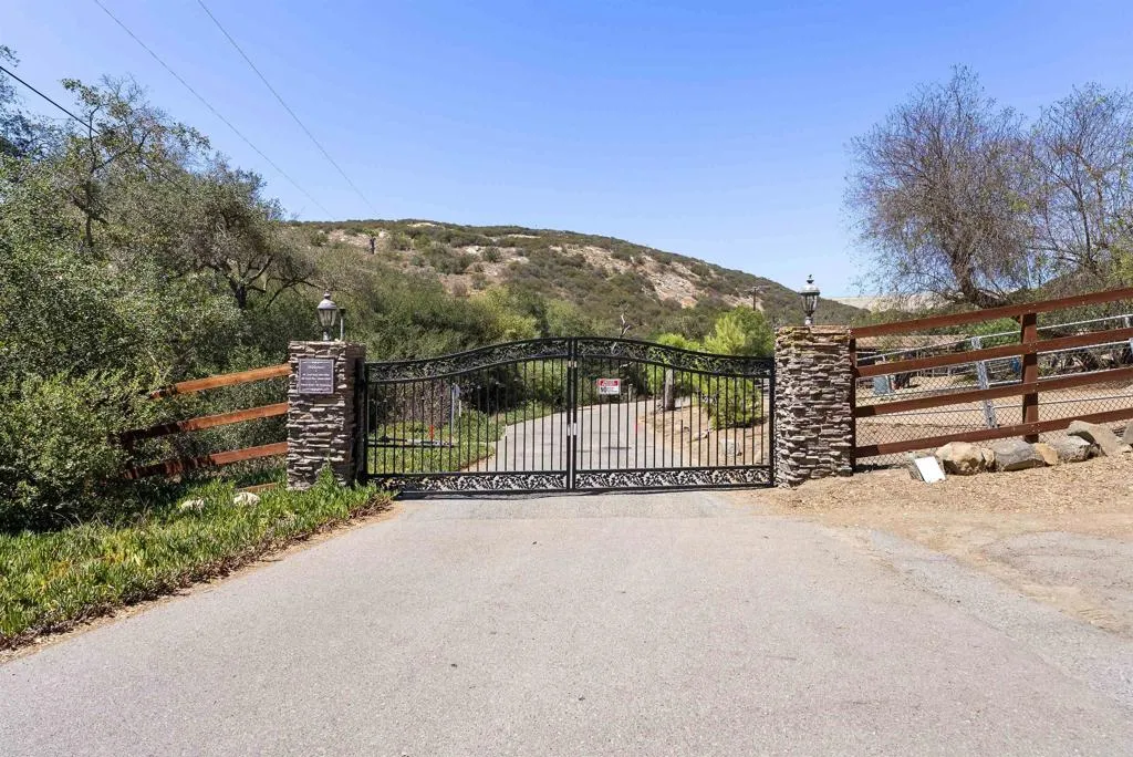 https://cdn.realtyfeed.com/cdn/127/307064636/1ebd9d0e652f032988e2d0b023271adf.webp