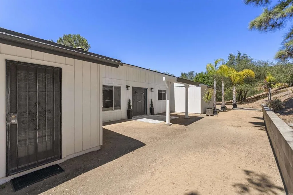 https://cdn.realtyfeed.com/cdn/127/307064636/3f237d7faeb8b73c345baaec31d2207f.webp