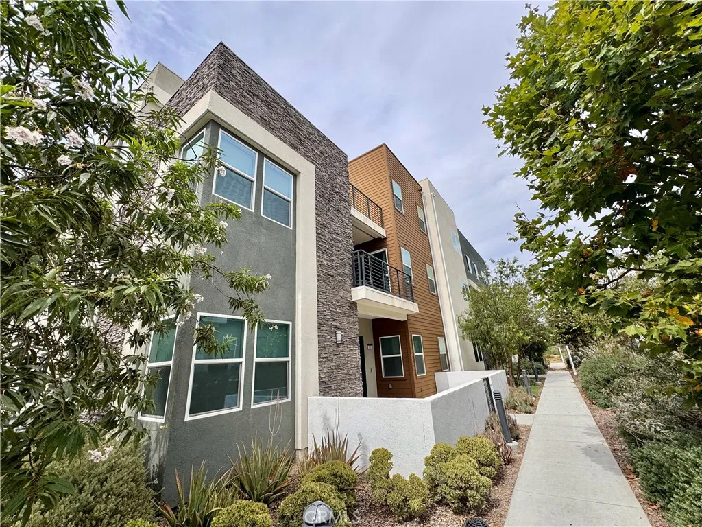 Irvine, CA 92618