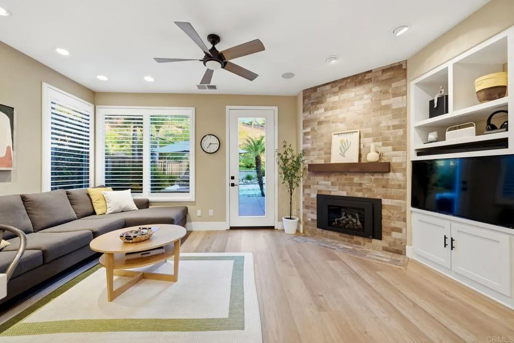 https://cdn.realtyfeed.com/cdn/127/307064655/098f8eb661ea9555aea5b7f359858805.webp