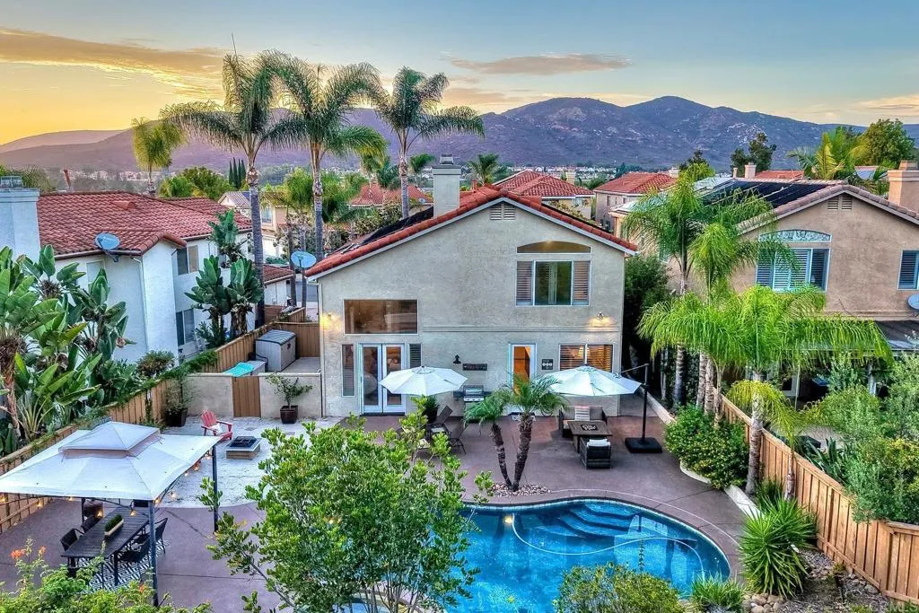 https://cdn.realtyfeed.com/cdn/127/307064655/45bcea8ddaad0da4c4022c8086116984.webp
