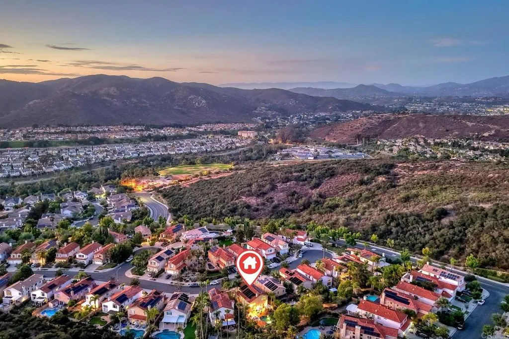 https://cdn.realtyfeed.com/cdn/127/307064655/b588bdedbade6a676d307039295ca8fe.webp