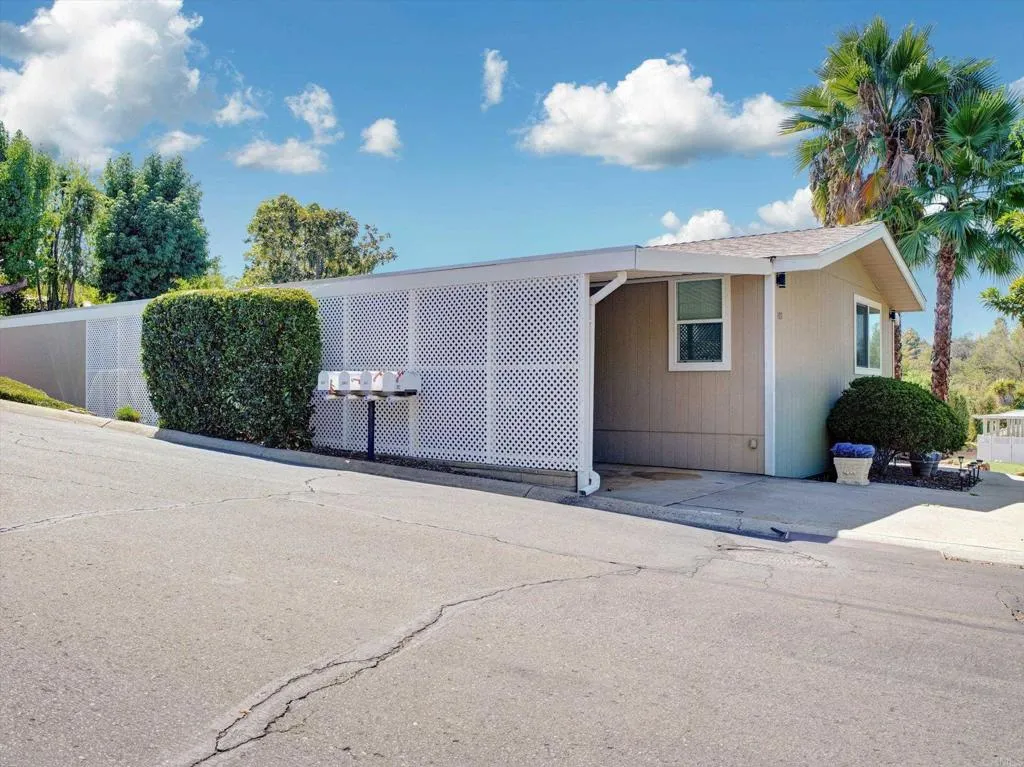 https://cdn.realtyfeed.com/cdn/127/307064685/26bac719f7fe5929f35a7522ad96971d.webp