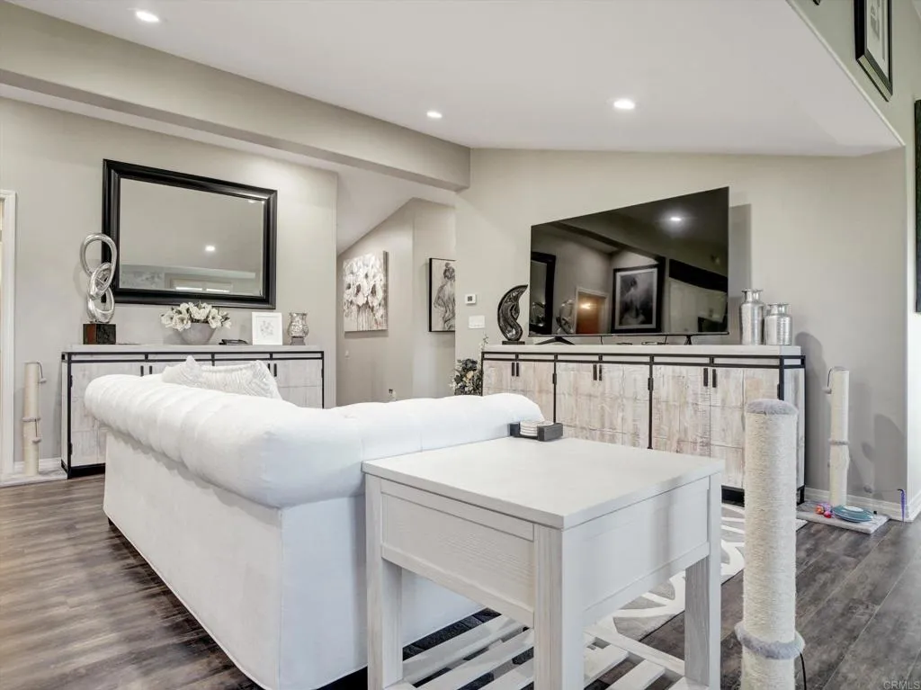 https://cdn.realtyfeed.com/cdn/127/307064685/d5211f69fdaa78da74e45b8a641408ec.webp