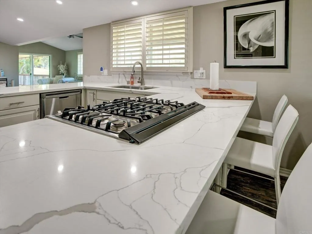 https://cdn.realtyfeed.com/cdn/127/307064685/d87c0bd814741a81845cc8d8338bbebe.webp