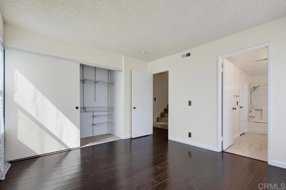 https://cdn.realtyfeed.com/cdn/127/307064709/080abe71c51b467800161522bd275c02.webp