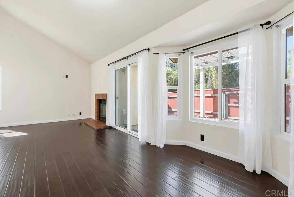 https://cdn.realtyfeed.com/cdn/127/307064709/49ce86f111f3232a3a3737035eb0137a.webp