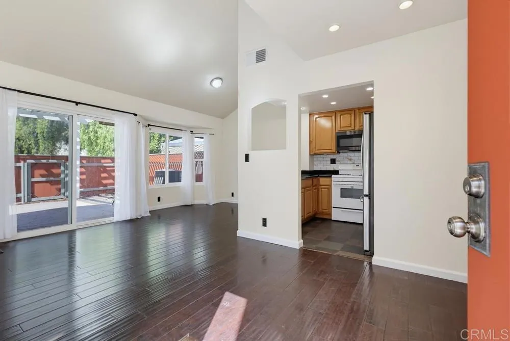 https://cdn.realtyfeed.com/cdn/127/307064709/857921443a08acf5647e83b45bb802f3.webp
