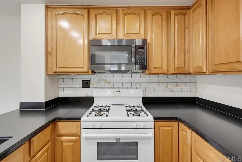 https://cdn.realtyfeed.com/cdn/127/307064709/db1846e9da3934f9d6d1e343c7b1cd38.webp