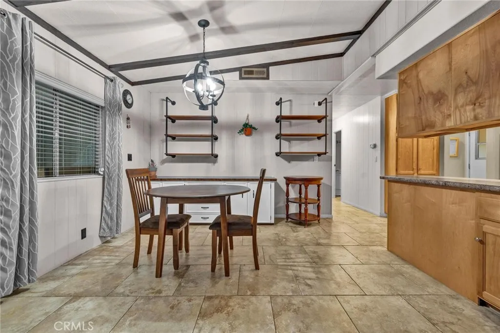 https://cdn.realtyfeed.com/cdn/127/307064785/fb0128a5a43f00f7944338a7f98c66ca.webp